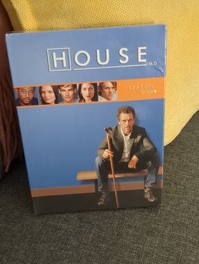 House Season DVD Box Set - Season 1